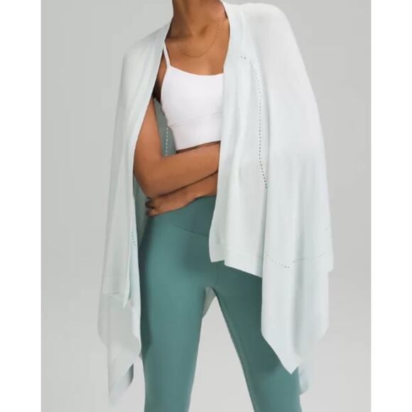 Lululemon Open Mind Wrap Light Blue One Size - Picture 3 of 10